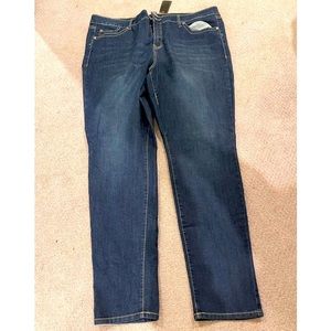 BRAND NEW NEVER WORN Torrid 24T Straight Leg Jeans